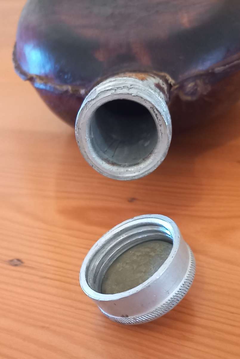 Bulgarian military Issue Cherrywood Teksolite-covered Aluminium Water Bottle -Bush war era