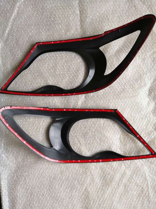 HILUX HEAD-LIGHT TRIM 2005+