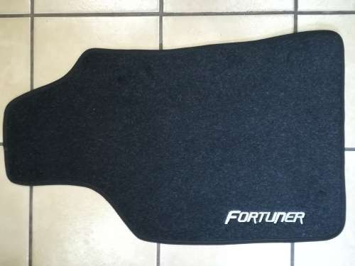TOYOTA FORTUNER 2010-2015 CAR MAT - 3 PIECE
