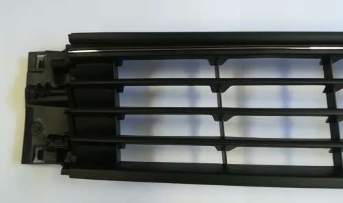 VW Polo TSI 2014+ (Mk 7) Front Bumper Centre Grille With Chrome - Black