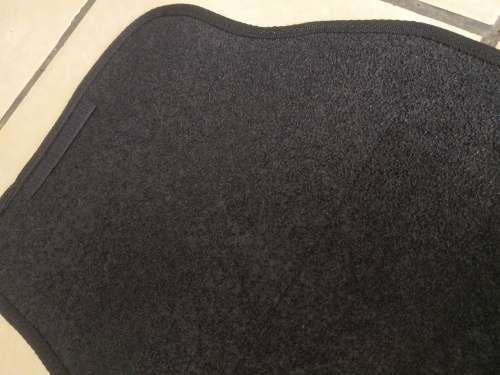 BMW FLOOR MAT 4 PIECE UNIVERSAL FIT