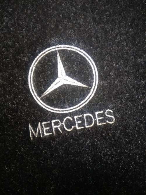 MERCEDES-BENZ FLOOR MAT 4 PIECE UNIVERSAL FIT