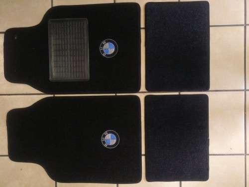 BMW FLOOR MAT 4 PIECE UNIVERSAL FIT