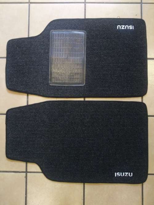 ISUZU KB RIBBED FLOOR MAT 2 PIECE UNIVERSAL FIT