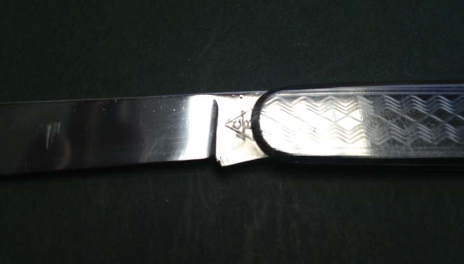 Stainless steel Triangolo pocket knife