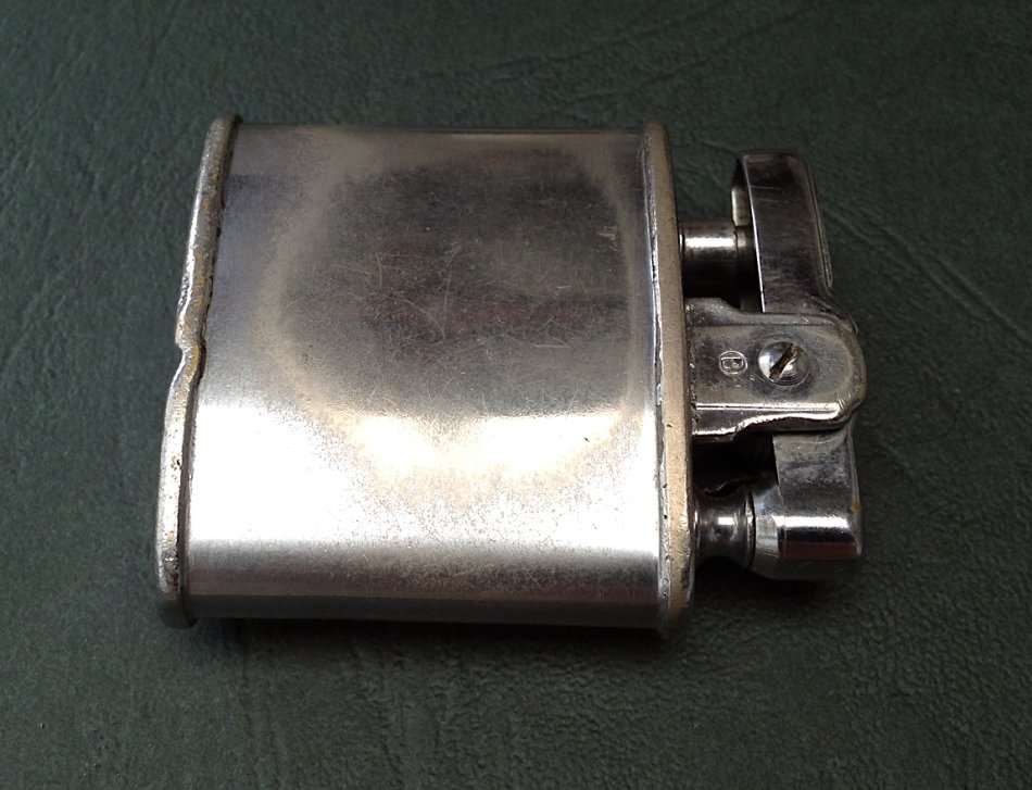 Vintage Standard Ronson Lighter, Made in England.