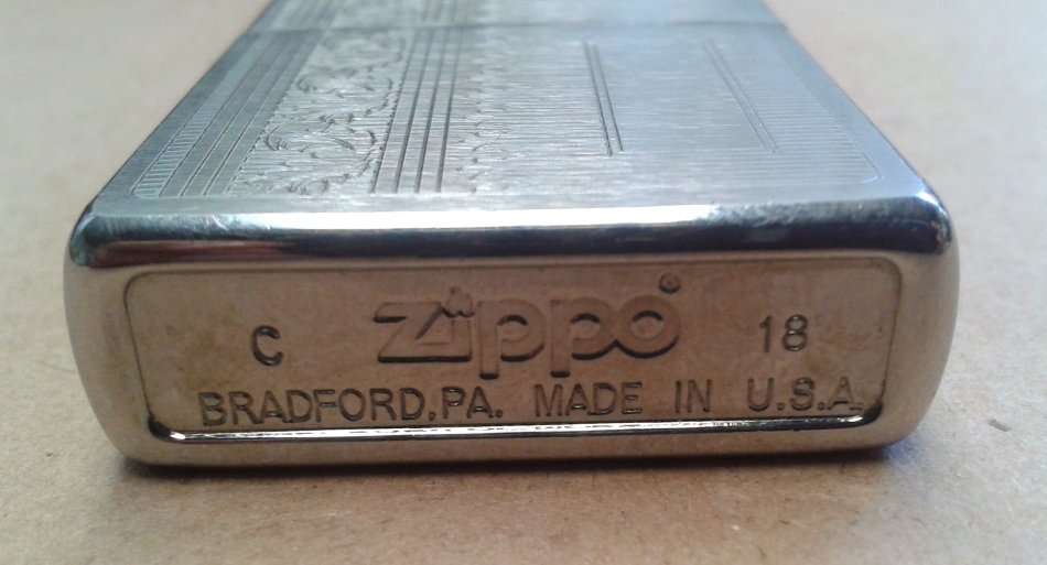 Stainless steel Zippo - engraved/ leaf pattern 2018 USA