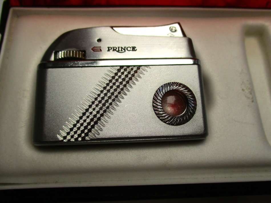 Boxed Prince Dolphin Gas Lighter