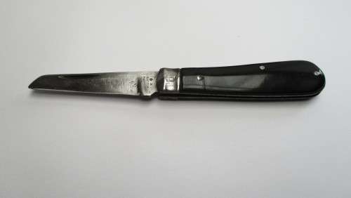 Vintage Joseph Rodgers sheeps foot pocket knife, made in Sheffield , England.