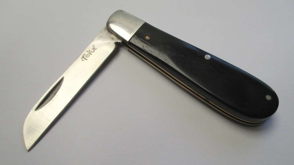 Pocket knife - Tekut - Black bone handle - 7Cr17MoV  Steel