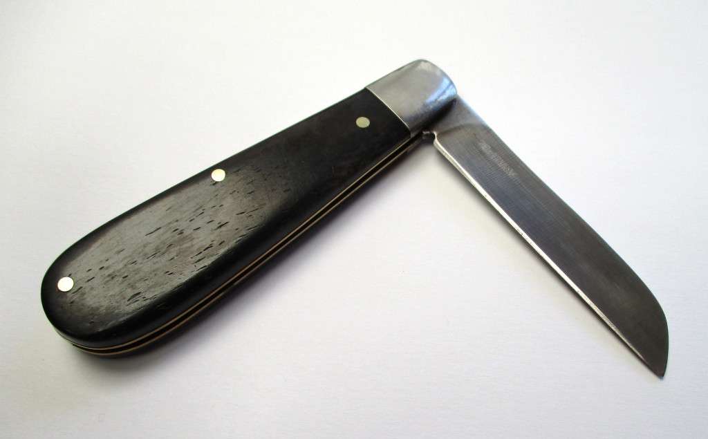 Pocket knife - Tekut - Black bone handle - 7Cr17MoV  Steel