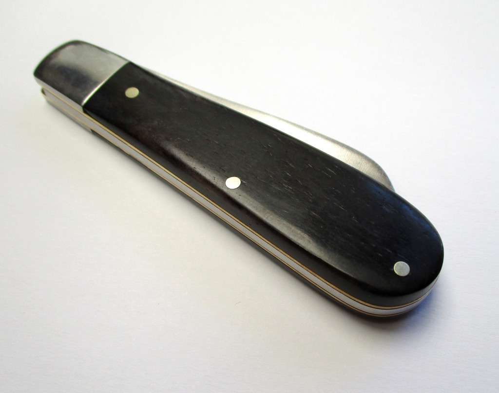 Pocket knife - Tekut - Black bone handle - 7Cr17MoV  Steel