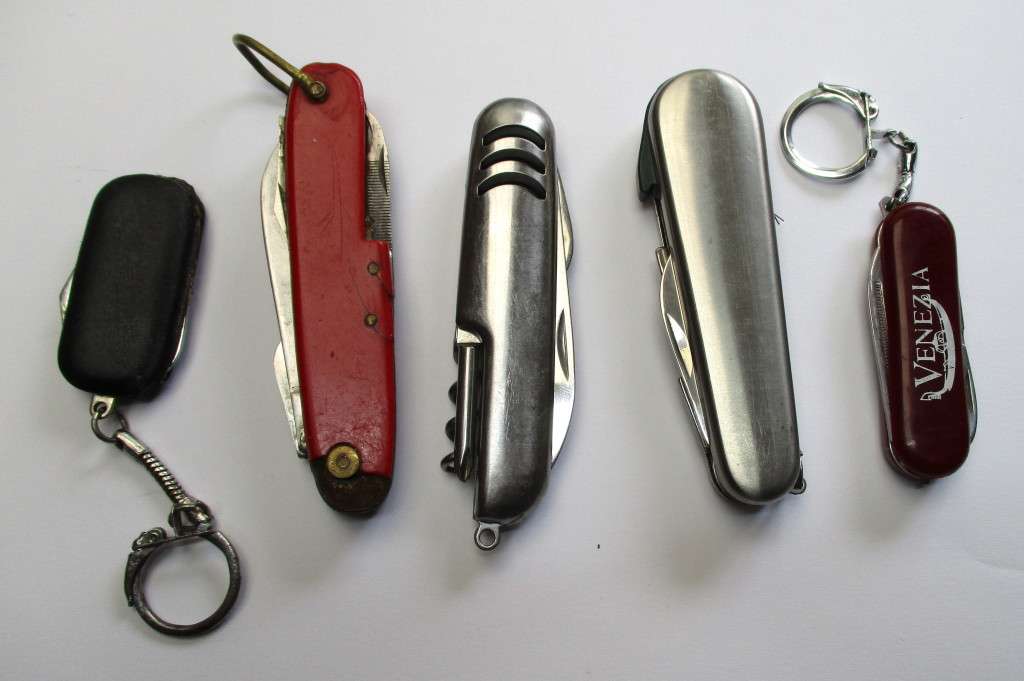 Knife Lot  - pocket knife / folding & keychain knives