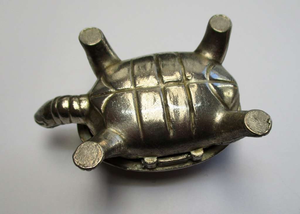 Vintage metal Tortoise shaped salt container / trinkets - hinged lid