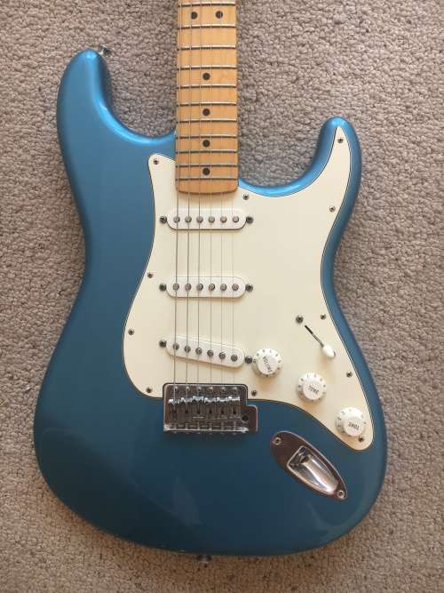 Fender Stratocaster with maple fretboard - Mexican