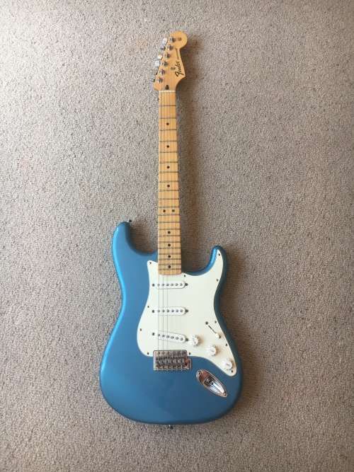 Fender Stratocaster with maple fretboard - Mexican