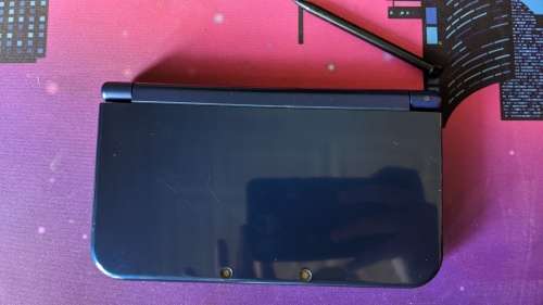 New Nintendo 3DS XL / LL Metallic Blue with 128GB memory card