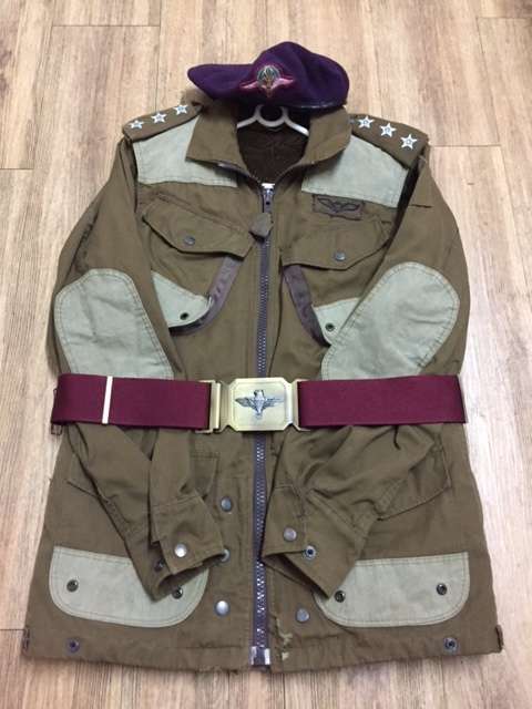 SADF - Parachute beret , Belt and Jump jacket lot