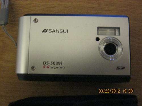 SANSUI DS-5039I - 5.0 MEGAPIXELS CAMERA !!