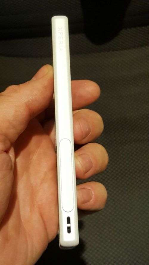 Brand New Sony Xperia Z5 Compact 32GB (White)