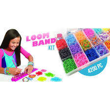 4200 loombands s-clips, charms, in a case (2 sets on auction)