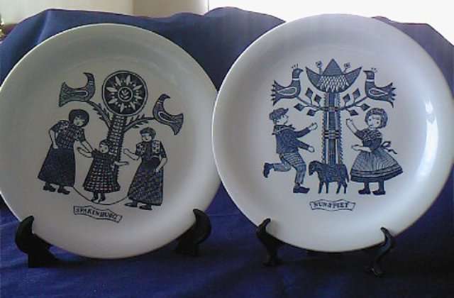 2 ROYAL SPHINX MAASTRICHT DISPLAY PLATES