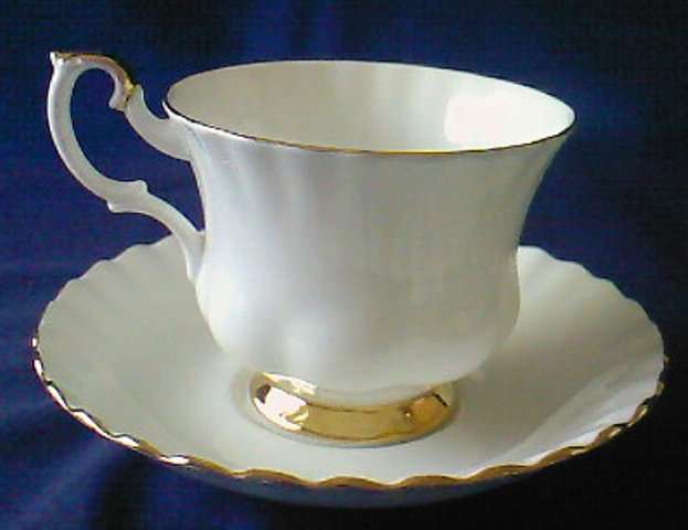 BEAUTIFUL ROYAL ALBERT VAL d'OR DUO (2 AVAILABLE)