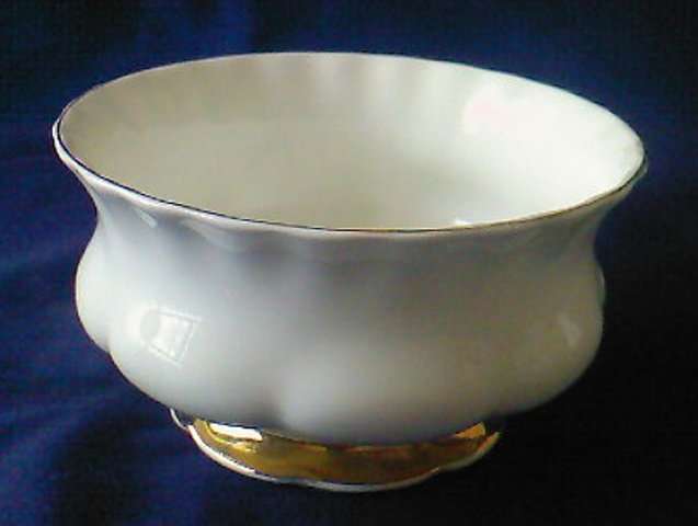 BEAUTIFUL ROYAL ALBERT VAL d'OR SUGAR BOWL