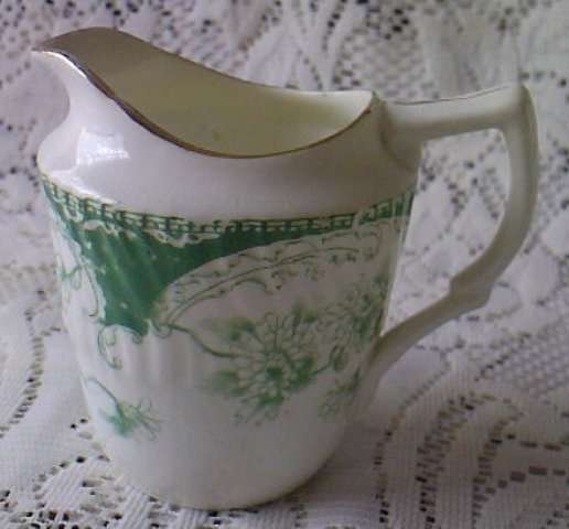 VERY RARE : E ASBURY & CO "RHODESIA" CREAMER, pre-1925!
