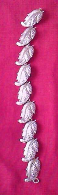 STUNNING SILVER LEAF BRACELET