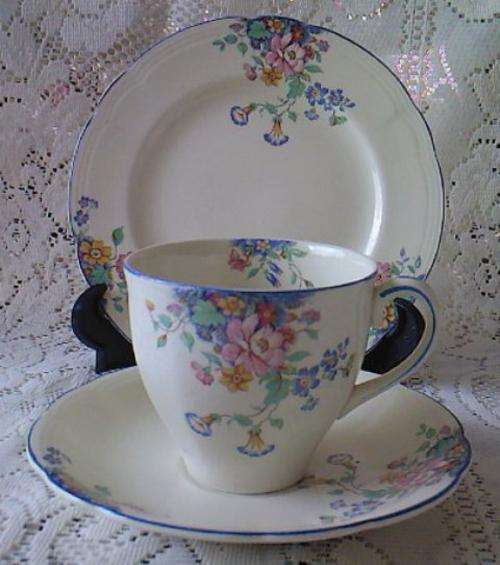 ALFRED MEAKIN ROYAL MARIGOLD 'BELAIR' TRIO, c1937