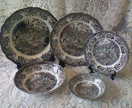 J&G MEAKIN BROWN 'STRATFORD STAGE' 5-PLACE SETTING (11 AVAILABLE)