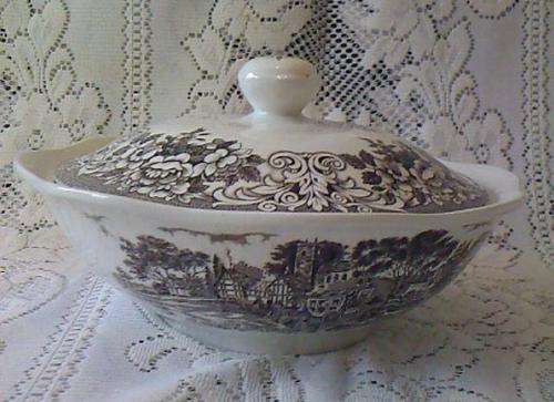 J&G MEAKIN BROWN 'STRATFORD STAGE' COVERED VEGETABLE BOWL (2 AVAILABLE)