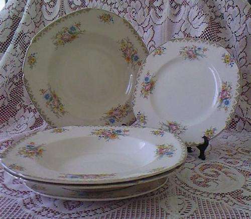 5 ROYAL IVORY PIECES from JOHN MADDOCK & SONS (c1927)