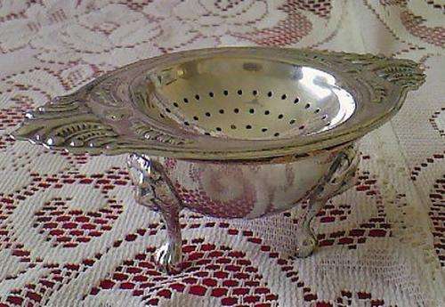 SILVER PLATED TEA STRAINER WITH STAND