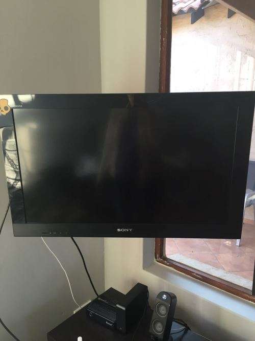 Sony 32' LCD TV