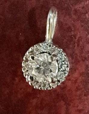 Gorgeous White Gold 0.17ct Diamond Pendant