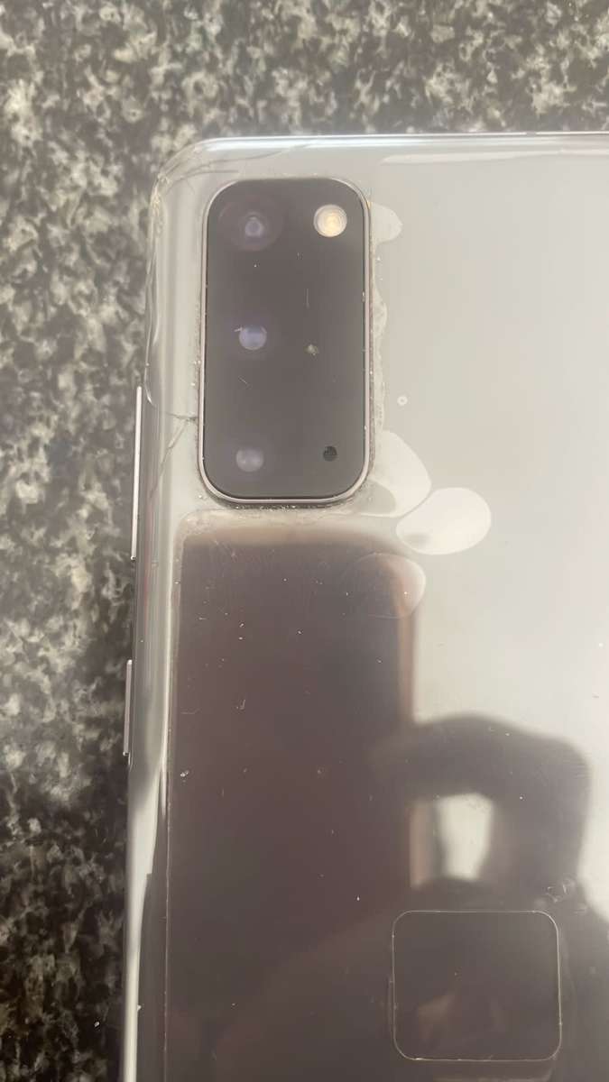 Samsung Galaxy S20 | 8GB RAM | 128GB ROM | 120Hz Screen | 64MP Triple Camera | 8K Recording