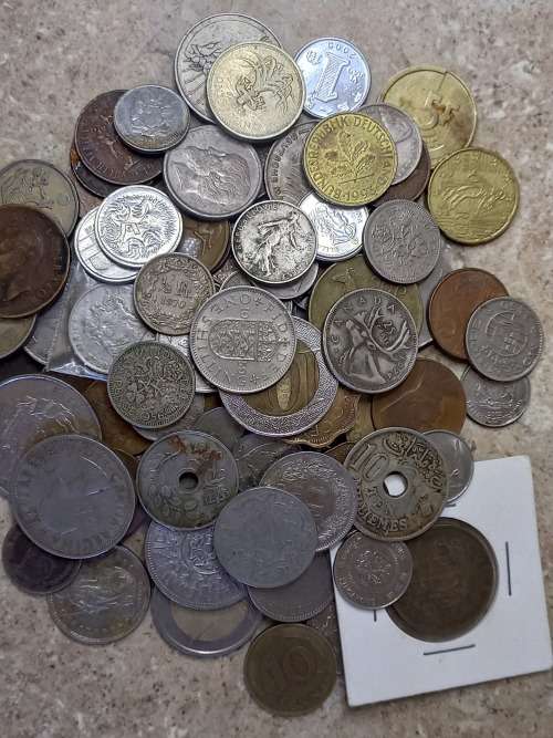 100 off mixed world coins unsorted