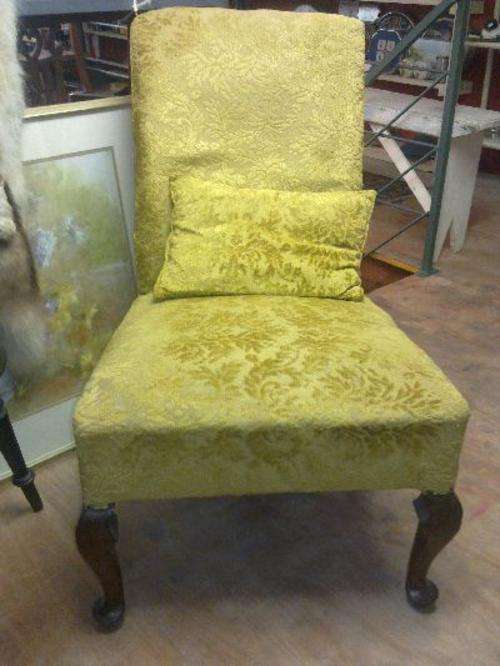 Retro Chair with cushion