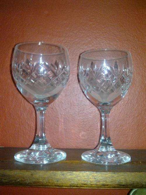 18 Crystal Wine glasses (9 red, 9 white)