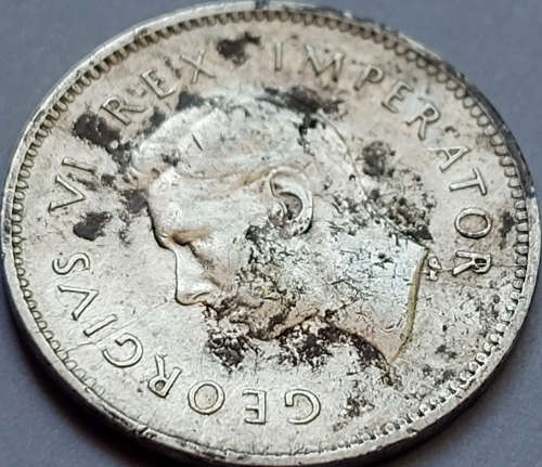 1943 Threepence (3D) `Tickey` 80% Silver