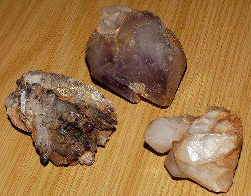 ROUGH ROCK PIECES: 2 QUARTS + 1 AMETHYST