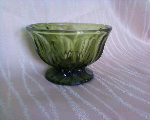 GREEN GLASS BOWL WITH PEDESTAL