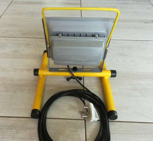 30W LED Flood light (With stand and 5m 220v Cable) Multi Purpose light