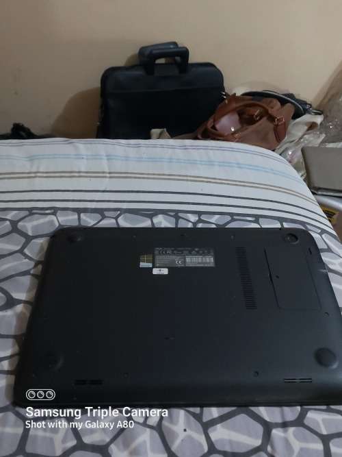 Master Piece Asus x556u i5 6th gen, 500gb, 4gb,  Intel 520 graphics,  9/10 condition.