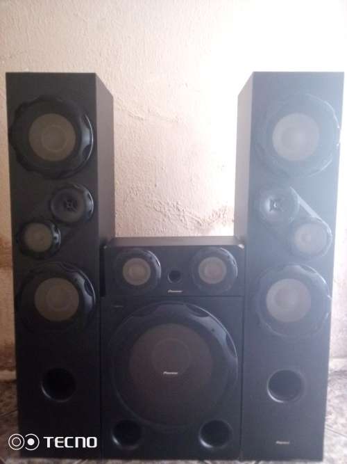 Massive PIONEER SPEAKER SYSTEM