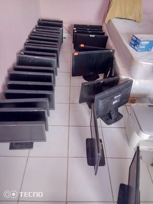 Christmas in March, Lenovo L197wa 19` LCD Monitor