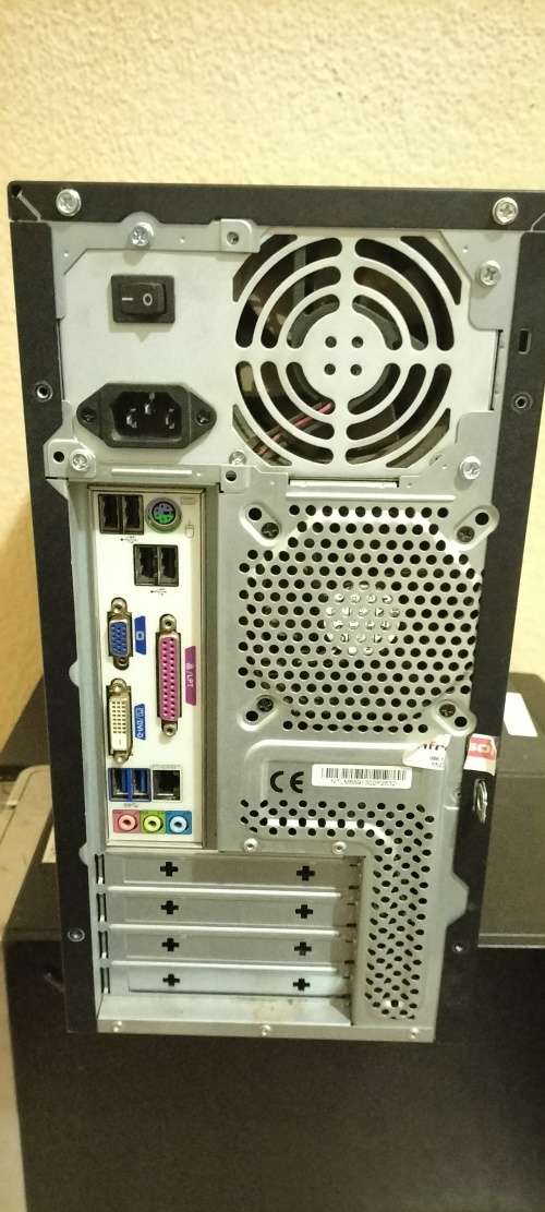 Proline i5, 500gb, 4gb, 2.5ghz, windows, plug and play