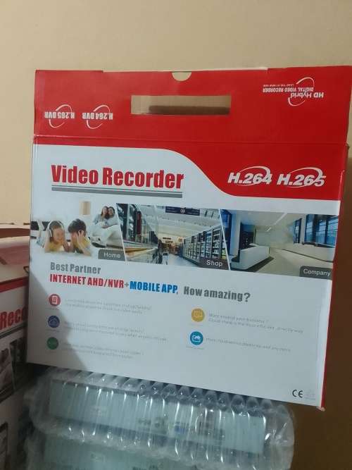 Brand New 8 CHANNEL internet AHD/ NVR with Mobile app